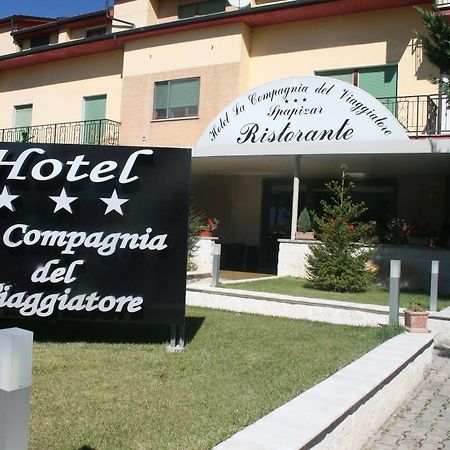 Hotel La Compagnia Del Viaggiatore Л'Акуила Экстерьер фото